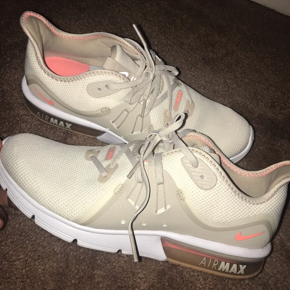 Women’s Nike air max size 10